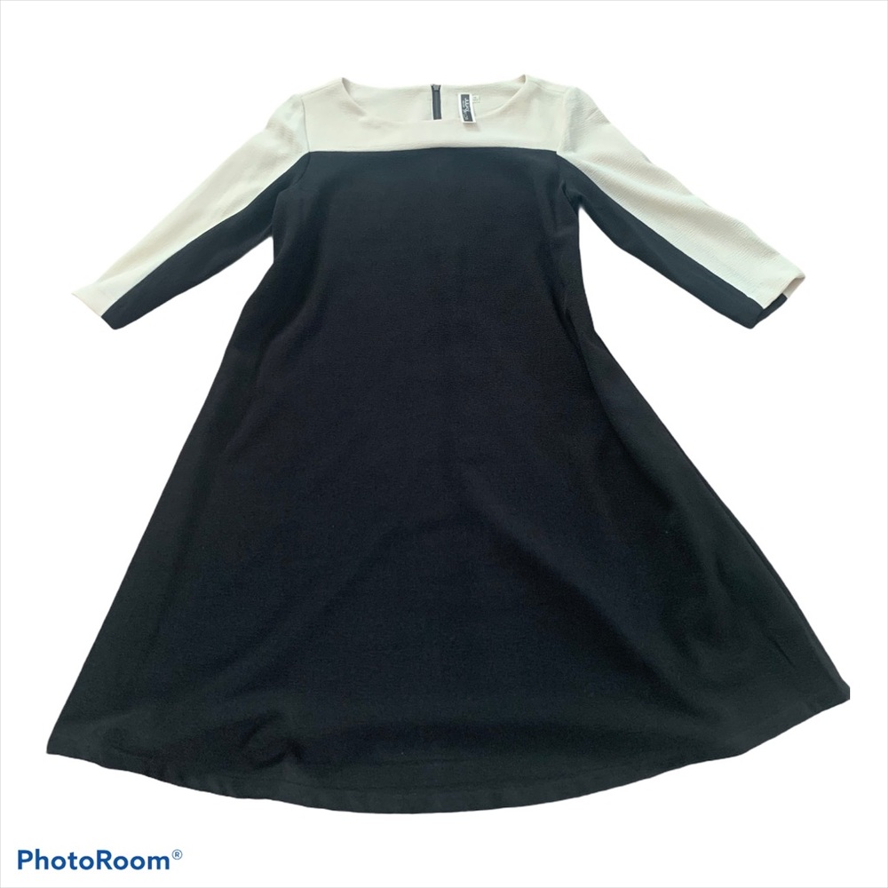 Women’s dress size 14